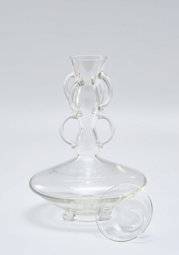 213/1111 Konvolut versch. Vasen und Schalen, Steuben Glass, Daum Nancy, Borek Sipek u.a., Ende 20. Jh. – Bild 2
