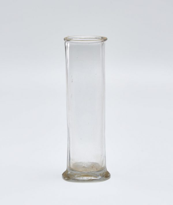 213/1111 Konvolut versch. Vasen und Schalen, Steuben Glass, Daum Nancy, Borek Sipek u.a., Ende 20. Jh. – Bild 5