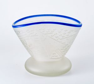 31/2219. Vase mit Schliffdekor, Art Deco-Stil, dat. 1982