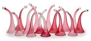 Satz von 15 Trinkhörnern für Sekt, wohl um 1960