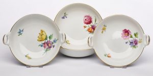 Satz von 4 kl. Ringhenkel-Schälchen, KPM Berlin Ende 20. Jh.