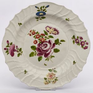 Lot 28/28 Teller mit Blumendekor, Wien 19. Jh.