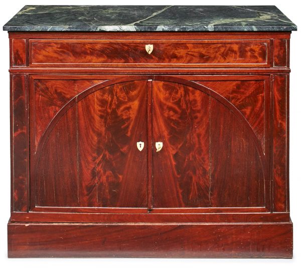 Empire-Halbschrank, Frankreich Anfang 19. Jh.