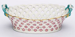 708/758 Durchbruch-Henkelkorb, Meissen Punktzeit (1763-80)