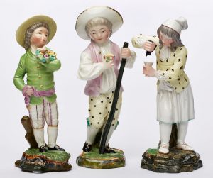 210/788 Satz von 3 Figuren