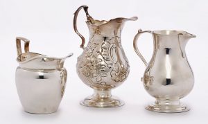 210/966 Satz von 3 kl. Sahnegießern