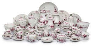 209/634 Konvolut Serviceteile "Kakiemon Purpur"