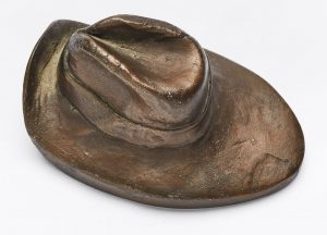30/2073 Bronze Paul Wunderlich "Le Chapeau de James Joyce", 1979.