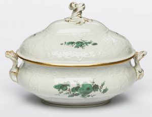 211/683 Gr. ovale Terrine, Meissen 1971