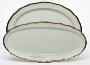 211/689 Satz von 2 gr. Servierplatten, Meissen um 1900