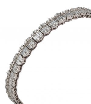 211/830 Tennisarmband m. Diamanten