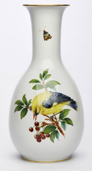 211/693 Gr. Enghalsvase "Pirol mit Kirschen", Meissen 1984