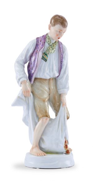 215/473: Knabe mit Apfelsack, Jugendstil, Meissen um 1910
