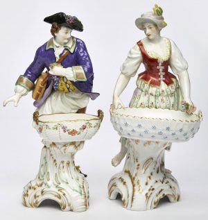 211/646 Paar Figuren mit Schalen, KPM Berlin 1. Hälfte und Mitte 20. Jh.