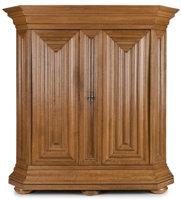 214/422 Frankfurter Wellenschrank, Mitte 18. Jh.