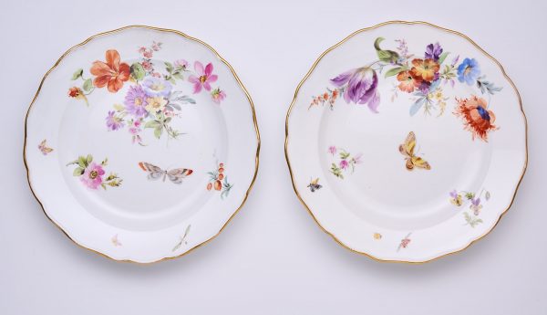 213/793: Paar Teller mit Blumendekor, Meissen Ende 19. Jh.