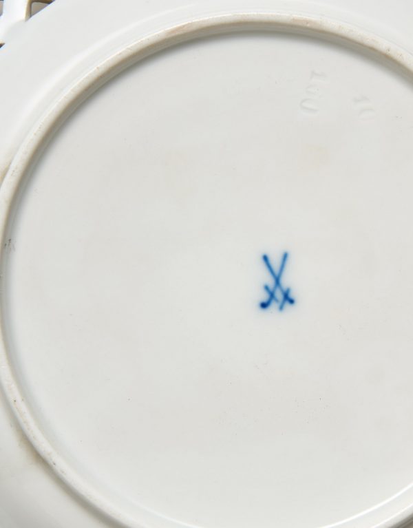 213/697: Konvolut von 4 versch. Durchbruchtellern, Meissen um 1880 - um 1910 – Bild 4