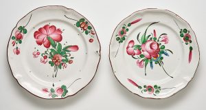 31/2252: Satz von 2 Tellern, Straßburg wohl Ende 18. Jh.