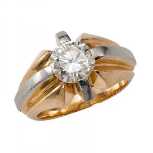 212/821 Breiter Brillant-Solitär-Ring.