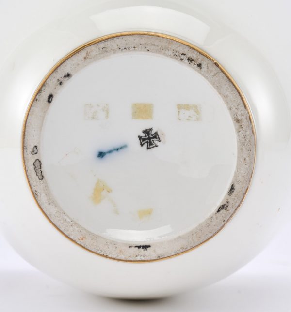 214/588 Deckelvase, Jugendstil, KPM Berlin 1914-1918 – Bild 3
