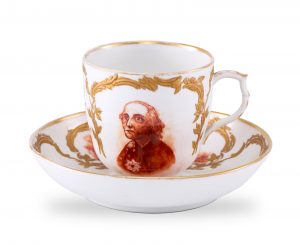 214/592 Portraittasse mit UT "Friedrich der Große", KPM Berlin Anf. 20. Jh.