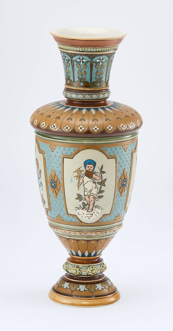 213/687: 3-tlg. Vasen-Garnitur "Jahreszeiten", Historismus, Villeroy & Boch um 1900 – Bild 5