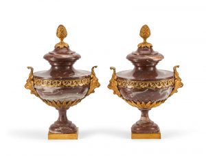 213/480: Paar Ziervasen, Louis XVI.-Stil, wohl Anf. 20. Jh.