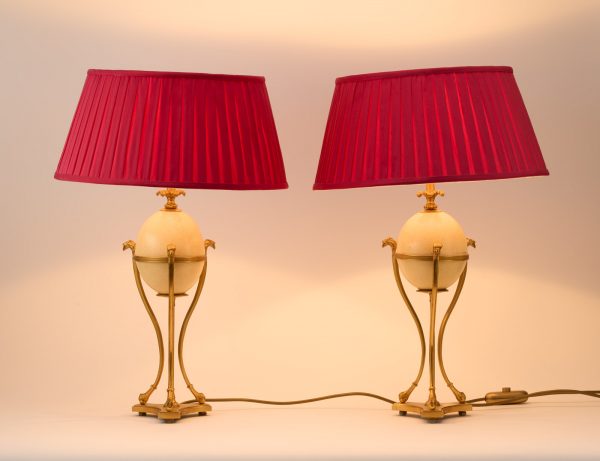 31/2245: Paar Tischlampen mit Straußeneiern, Empire-Stil, 20. Jh. – Bild 2