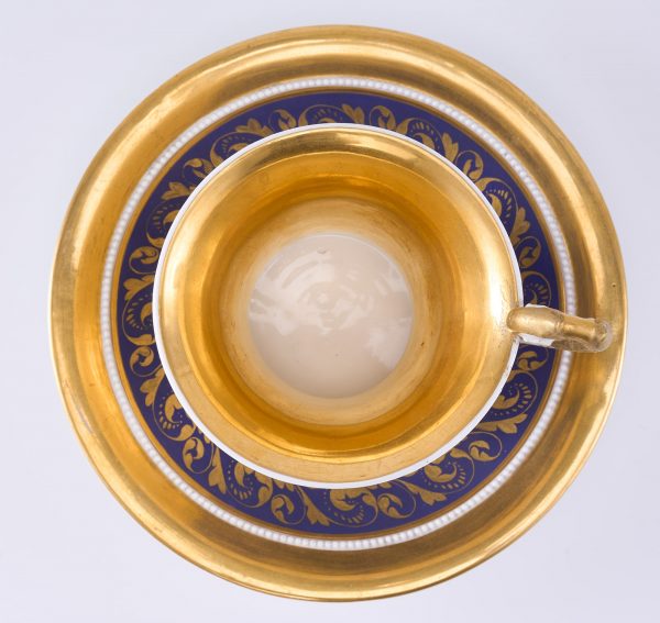 214/646 Tasse mit UT "Diana", KPM Berlin Anf. 19. Jh. – Bild 7