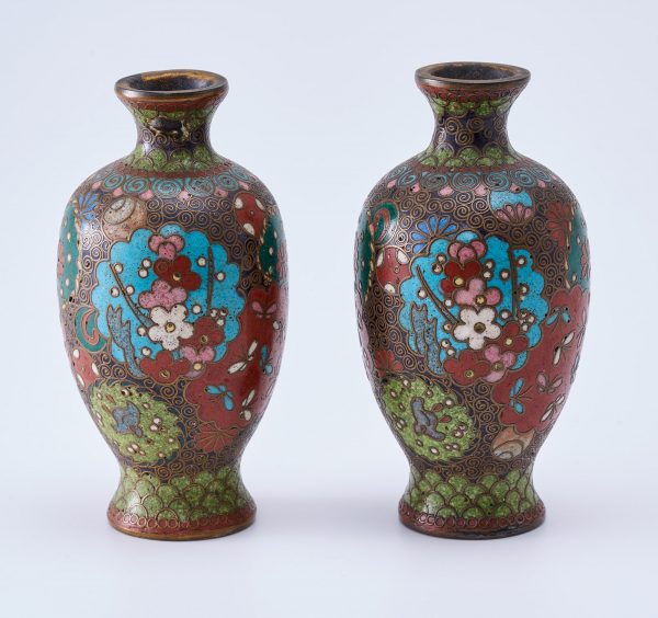213/1184 Paar Miniatur-Cloisonné-Vasen, China wohl Anf. 20. Jh. – Bild 3