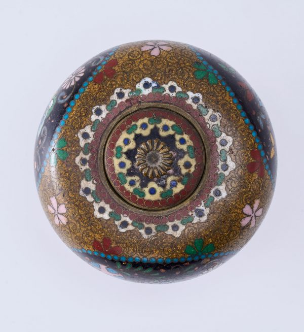 213/1187 Kl. Cloisonné-Dose, China wohl Anf. 20. Jh. – Bild 4