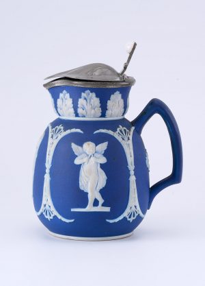 31/2200: Deckelkännchen, Chelsea wohl Ende 19. Jh.