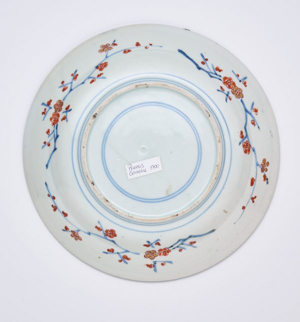 213/1179 Teller mit Imari-Dekor "Prunus Genroku", Japan wohl Anf. 18. Jh. – Bild 2