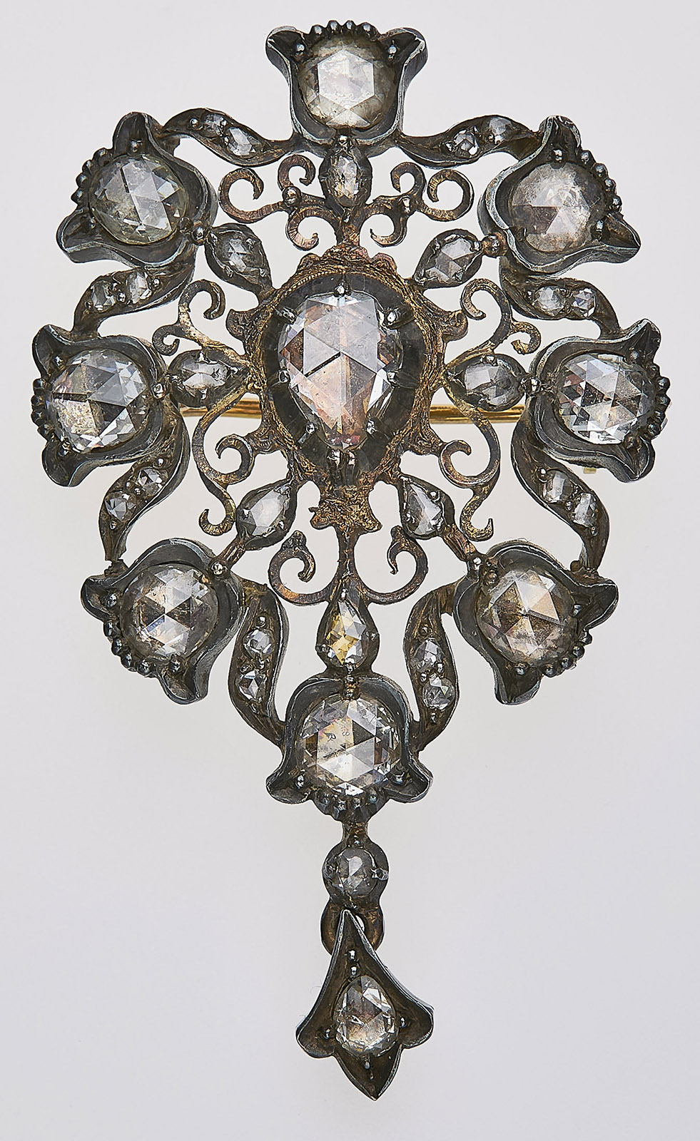 214/788 Tropfenförmiger Anhänger/Brosche m. Diamanten um 1890