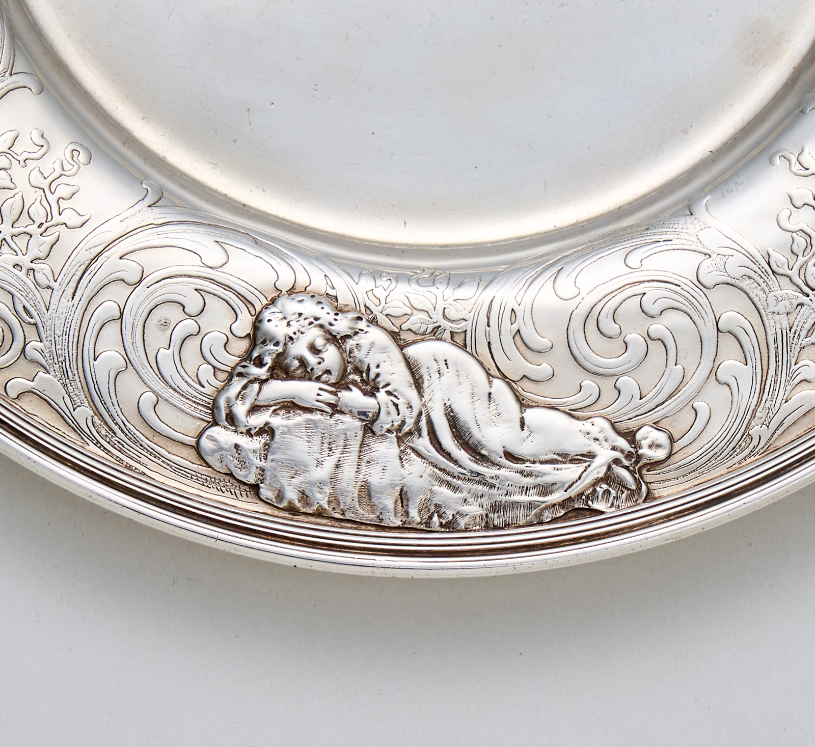 214/682 Kl. Teller "Schäfchenzählen", Tiffany um 1900 – Bild 2