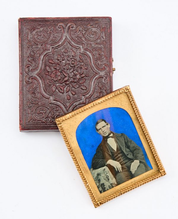 214/107 Sammlung von 21 Daguerreotypien, Ambrotypien u. Ferrotypien (Tintypes), – Bild 5