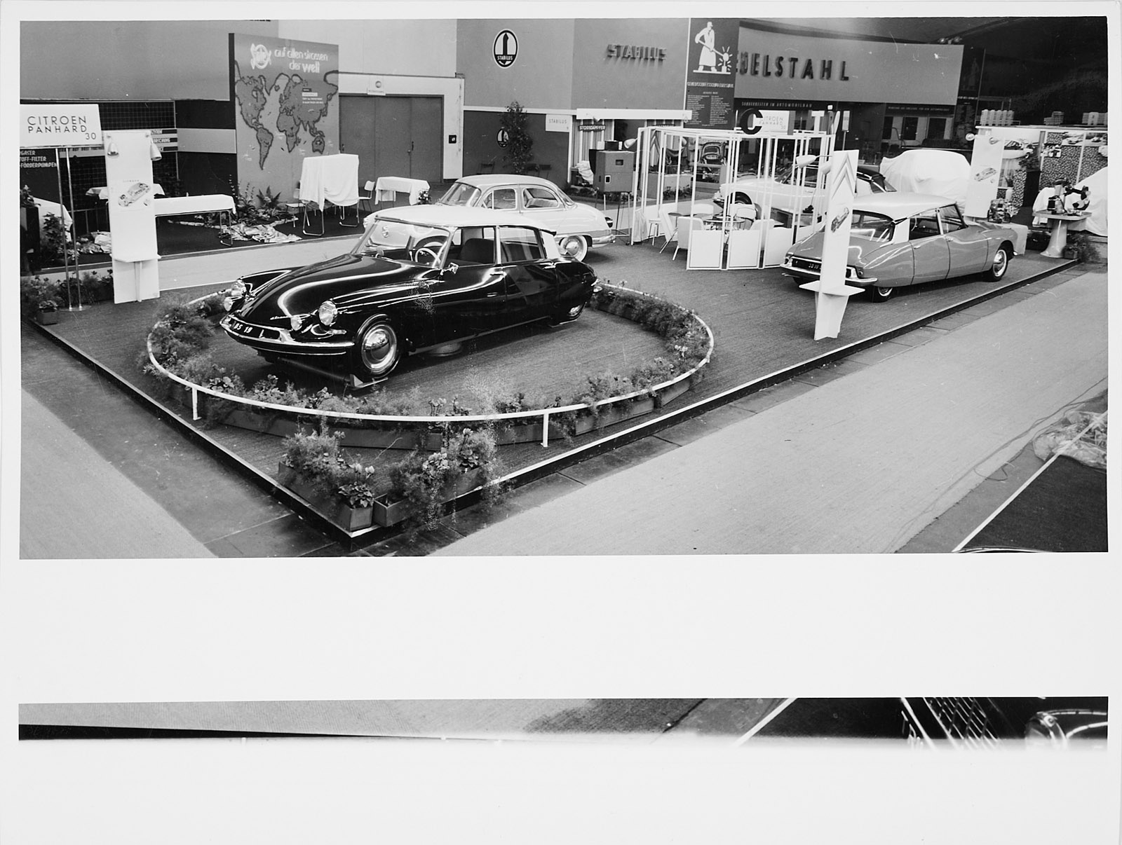 214/99 Konvolut von ca. 60 s/w- und Farbfotografien – Bild 6
