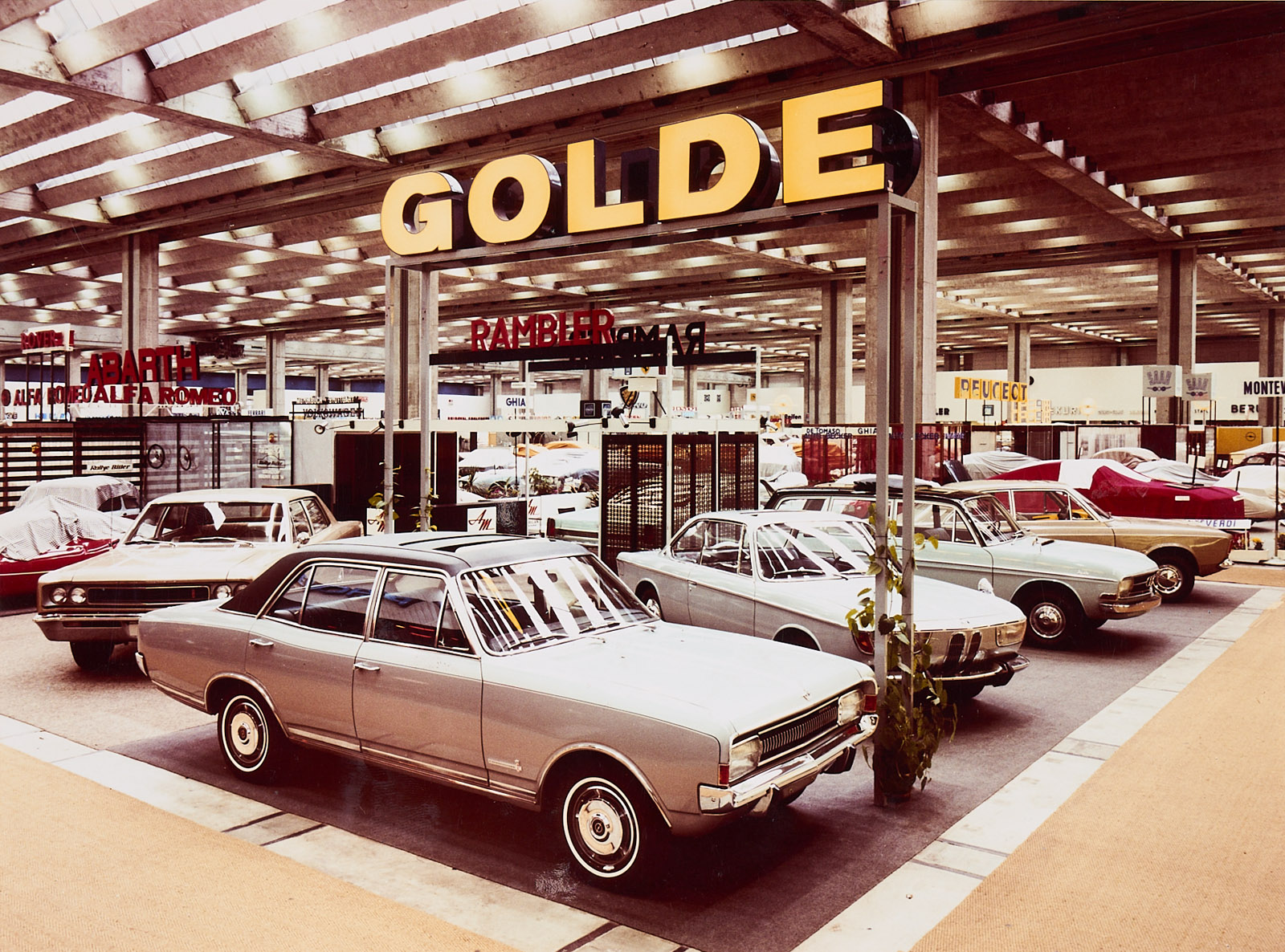 214/99 Konvolut von ca. 60 s/w- und Farbfotografien – Bild 5