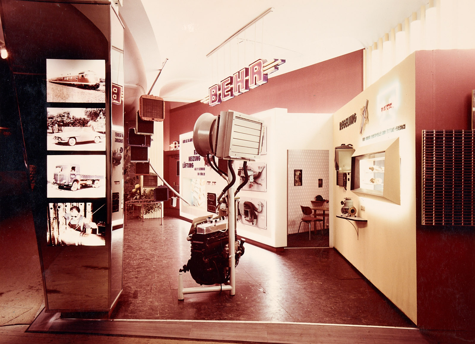 214/95 Konvolut von ca. 84 s/w- und Farbfotografien – Bild 5