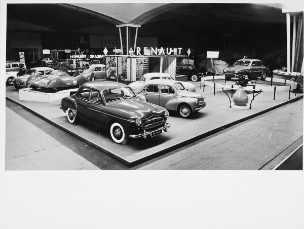 214/98 Konvolut von ca. 101 s/w- und Farbfotografien – Bild 11