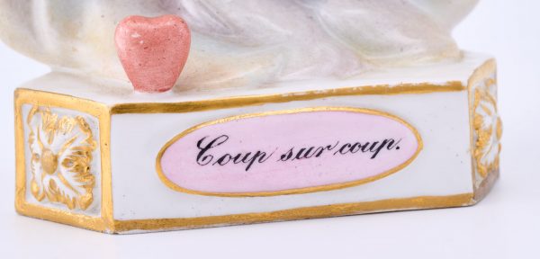 214/653 Devisenkind "Coup sur coup", Meissen um 1870 – Bild 3