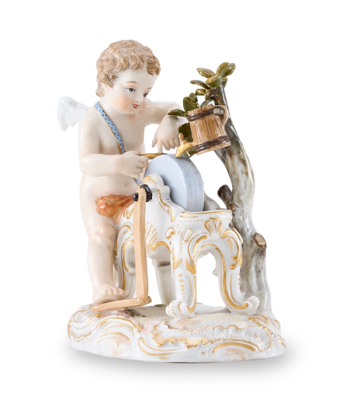 215/566: Amor, einen Pfeil schleifend, Meissen um 1880