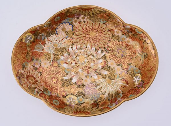 214/920 Kl. vierpaßige Satsuma-Schale, Meji, Japan um 1890 – Bild 3