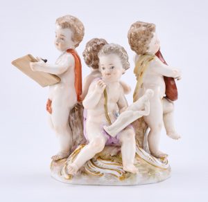 214/655 Puttengruppe "Allegorie der schönen Künste", Meissen um 1890