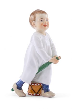 215/481: Hentschelkind Kind mit Stecken und Trommel, Meissen um 1910