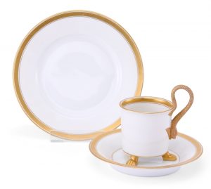 215/516: 3-tlg. Kaffee-Gedeck, Empire-Stil, Augarten und Pirkenhammer 20. Jh