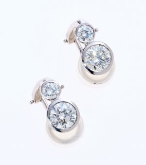 216/901 Paar Brillant-Ohrclips.