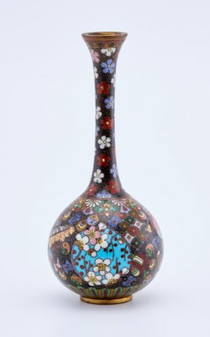 215/881: Kl. Solifleur-Väschen, wohl Japan 18. Jh