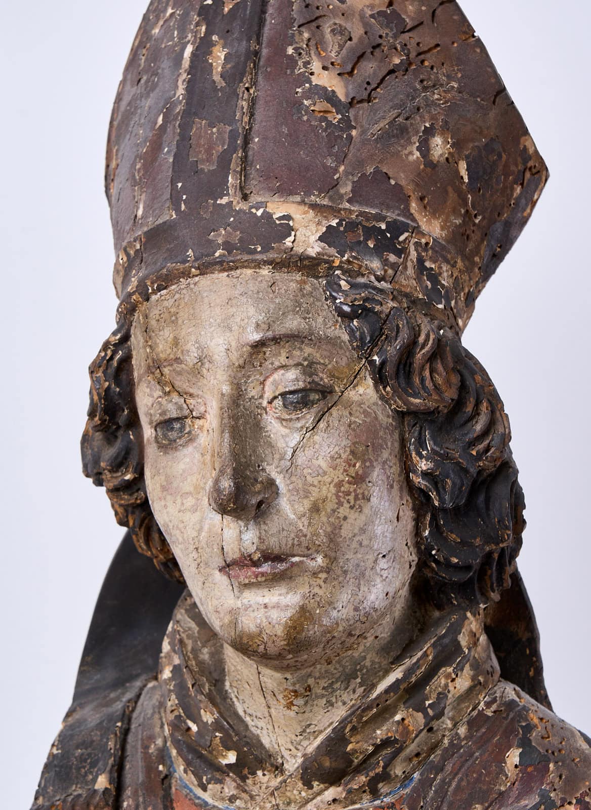 215/330 Heiligenfigur "Bischof", spätgotisch, wohl süddeutsch 17. Jh. – Bild 7