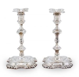 215/635: Paar Leuchter, Georgian, London um 1750